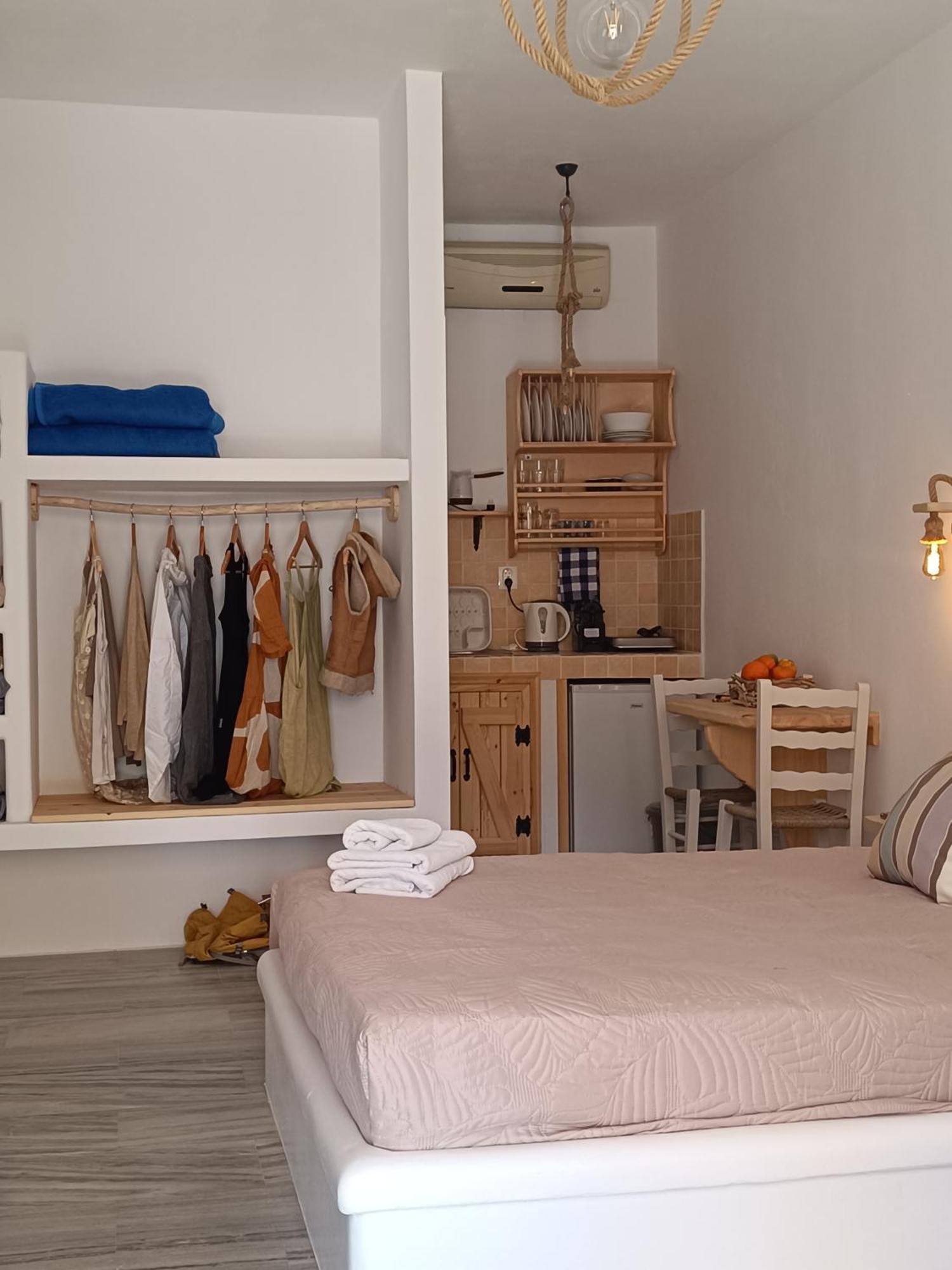 Athina Studio Apartments Kerveli Exterior foto