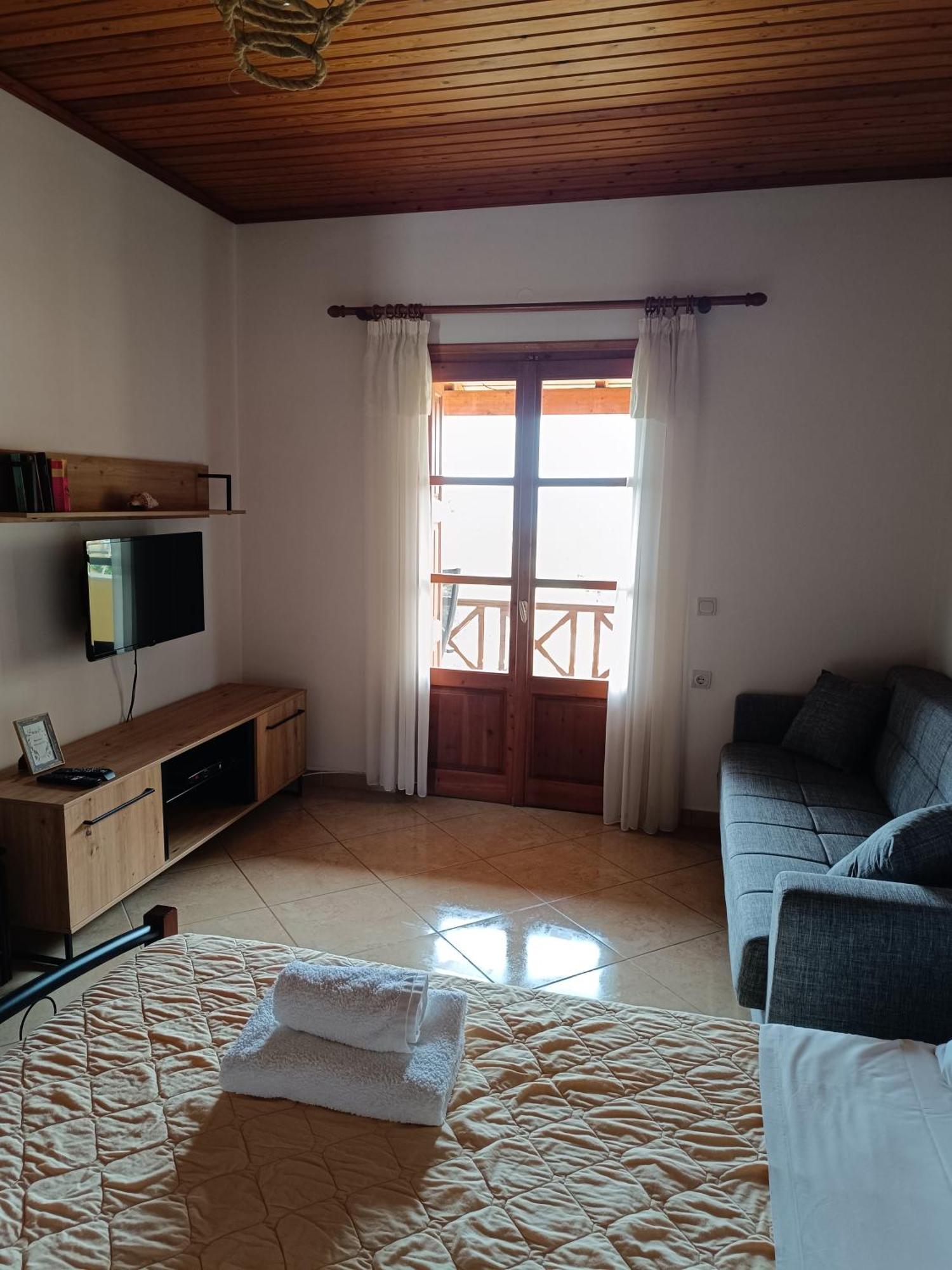 Athina Studio Apartments Kerveli Habitación foto