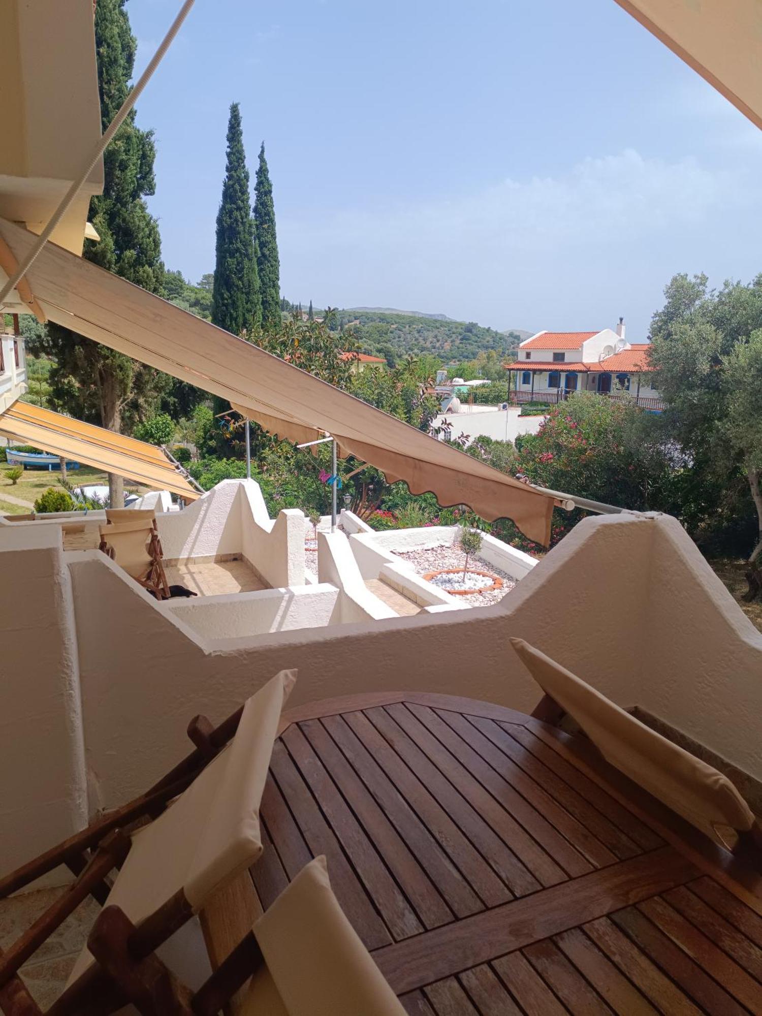 Athina Studio Apartments Kerveli Exterior foto